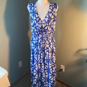 This gorgeous Micheal Kors maxi! Size 8.